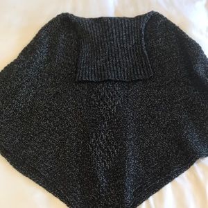 Roots knit poncho